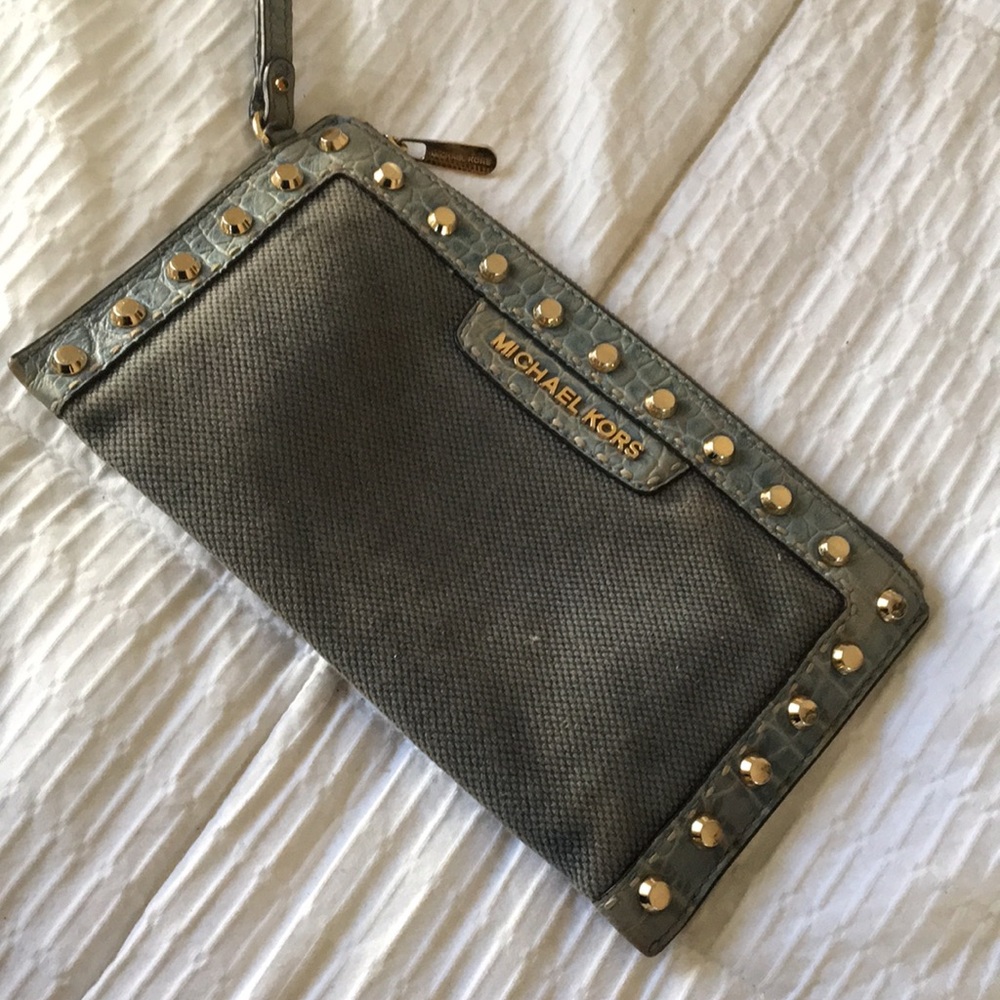 Authentic MICHAEL Michael Kors Wristlet